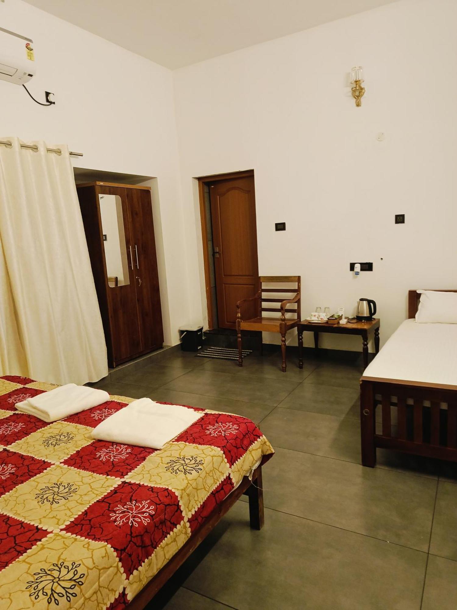 Elzas Fort Inn Kochi Exterior foto